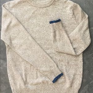 Boys’ knit sweater. Like new. Size L.